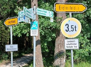 Wegweiser Wegweiser nach Achtel - Eschenfelden